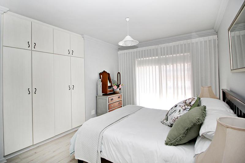 6 Bedroom Property for Sale in Reebok Western Cape